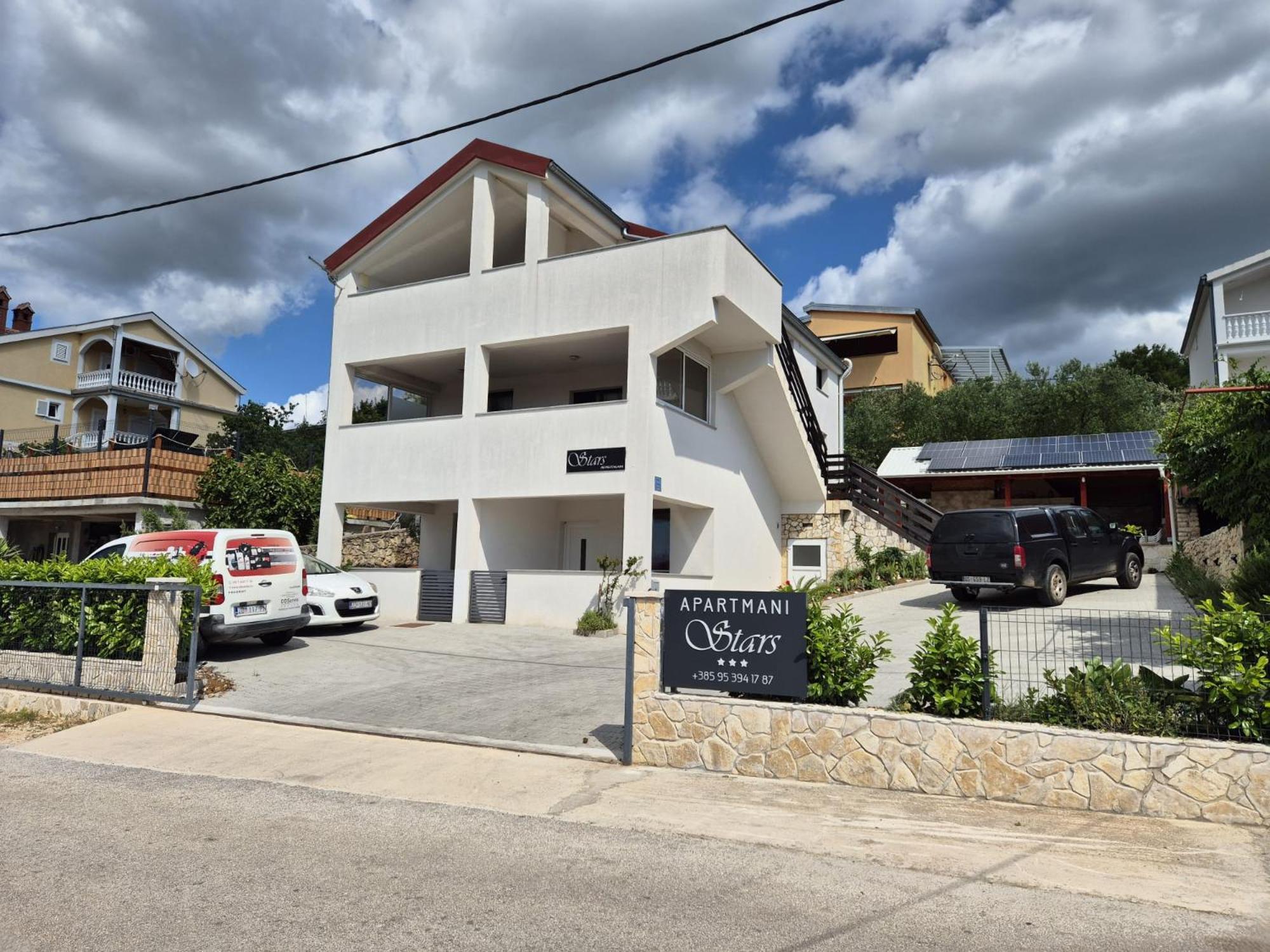 Stars Apartment Gornji Karin Exterior photo